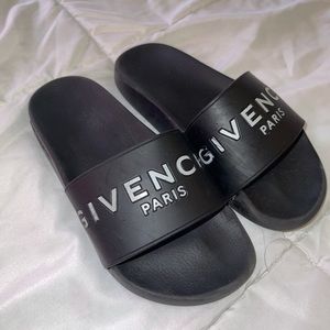 GIVENCHY Paris flat sandals